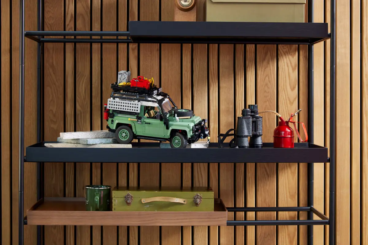 LEGO® ICONS™ 10317 Land Rover Classic Defender 90 - Obrázek 12