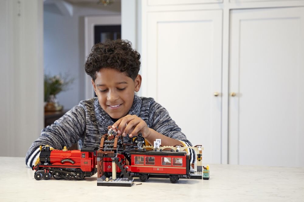 LEGO® Harry Potter™ 75955 Spěšný vlak do Bradavic - Obrázek 3