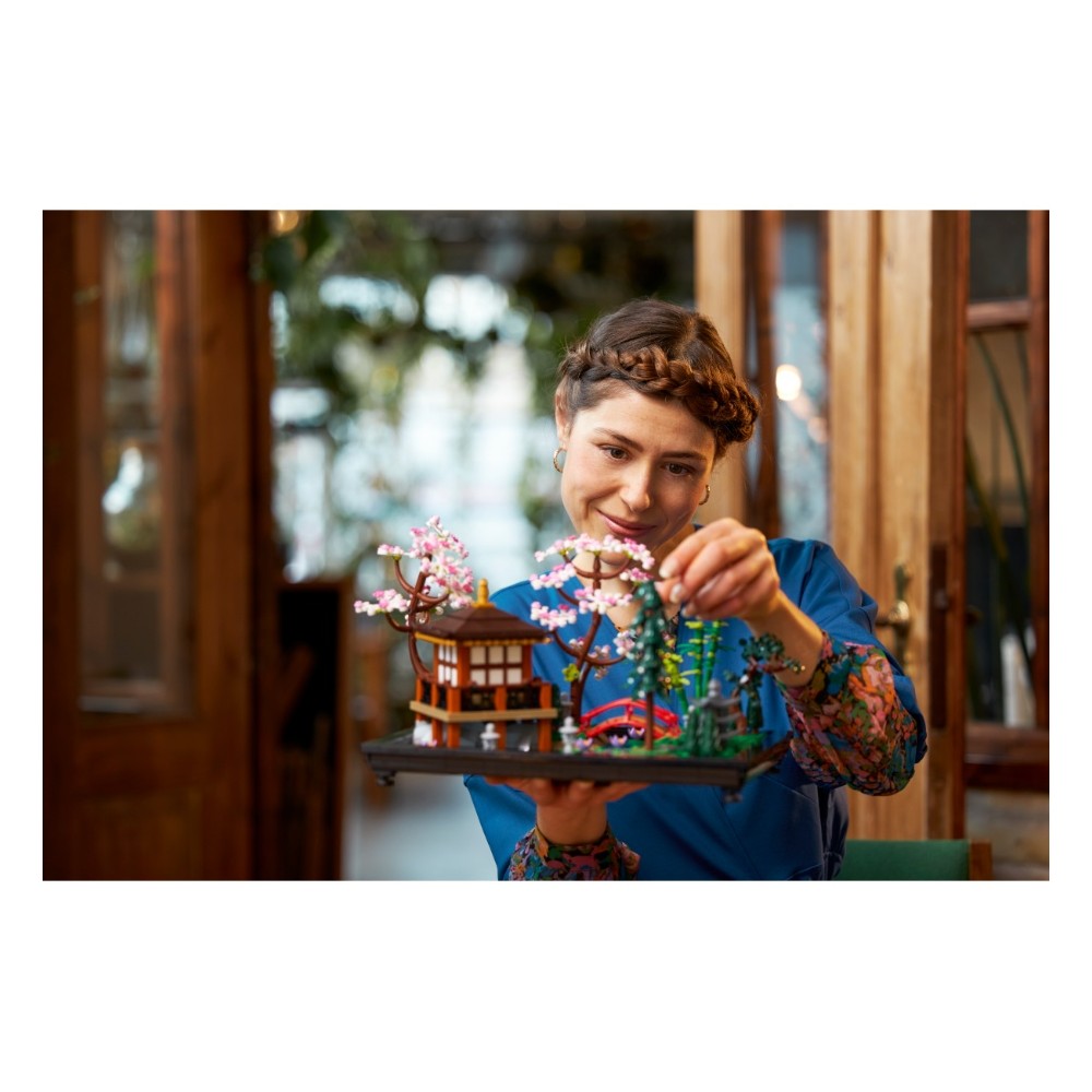 LEGO® Icons 10315 Tichá zahrada - Obrázek 4