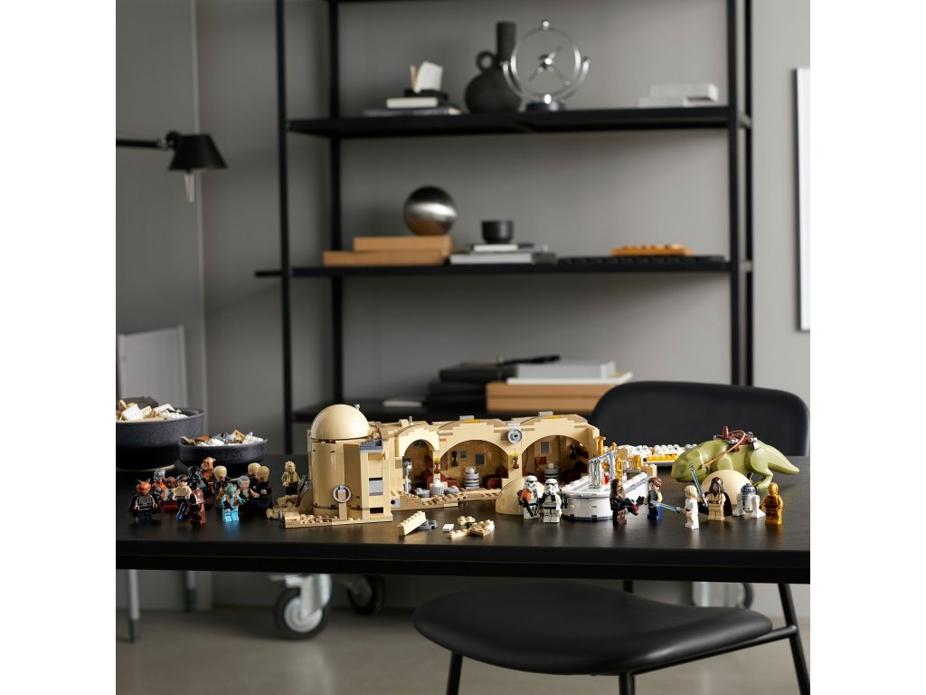 LEGO® Star Wars™ 75290 Kantýna Mos Eisley™ - Obrázek 9