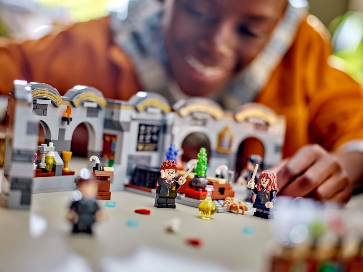 LEGO® Harry Potter™ 76431 Bradavický hrad: Hodina lektvarů - Obrázek 5