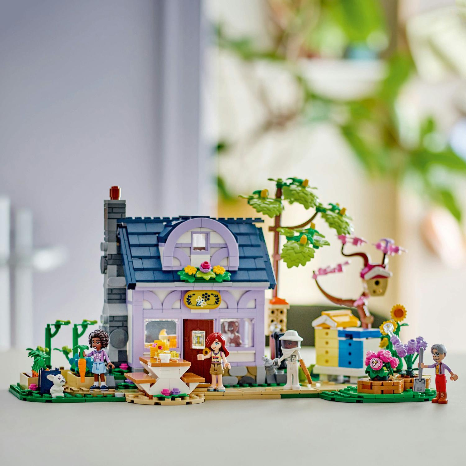 LEGO® Friends 42669 Dům včelařů a květinová zahrada - Obrázek 5