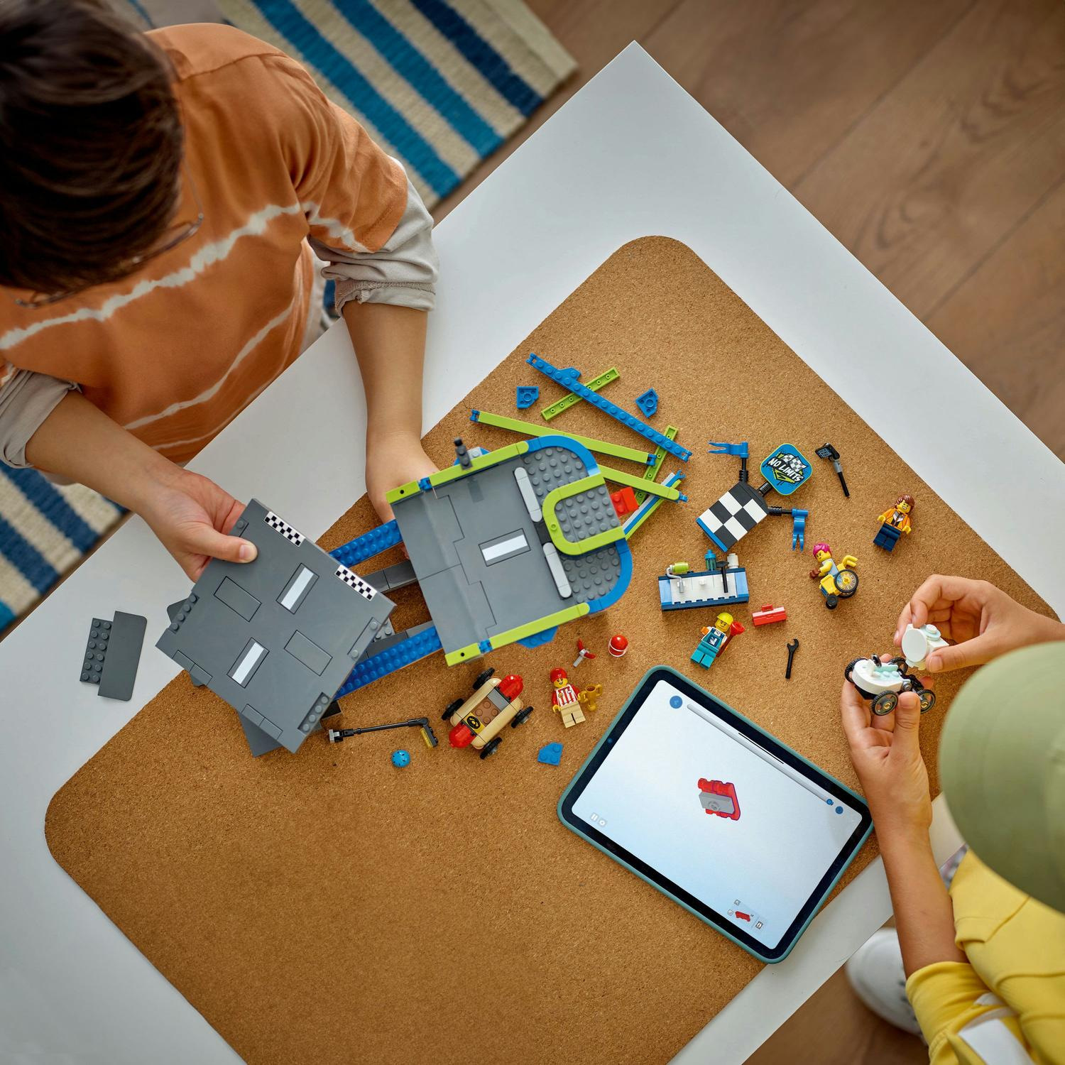 LEGO® City 60460 Tvoje pravidla: Závodní dráha s rampami - Obrázek 4