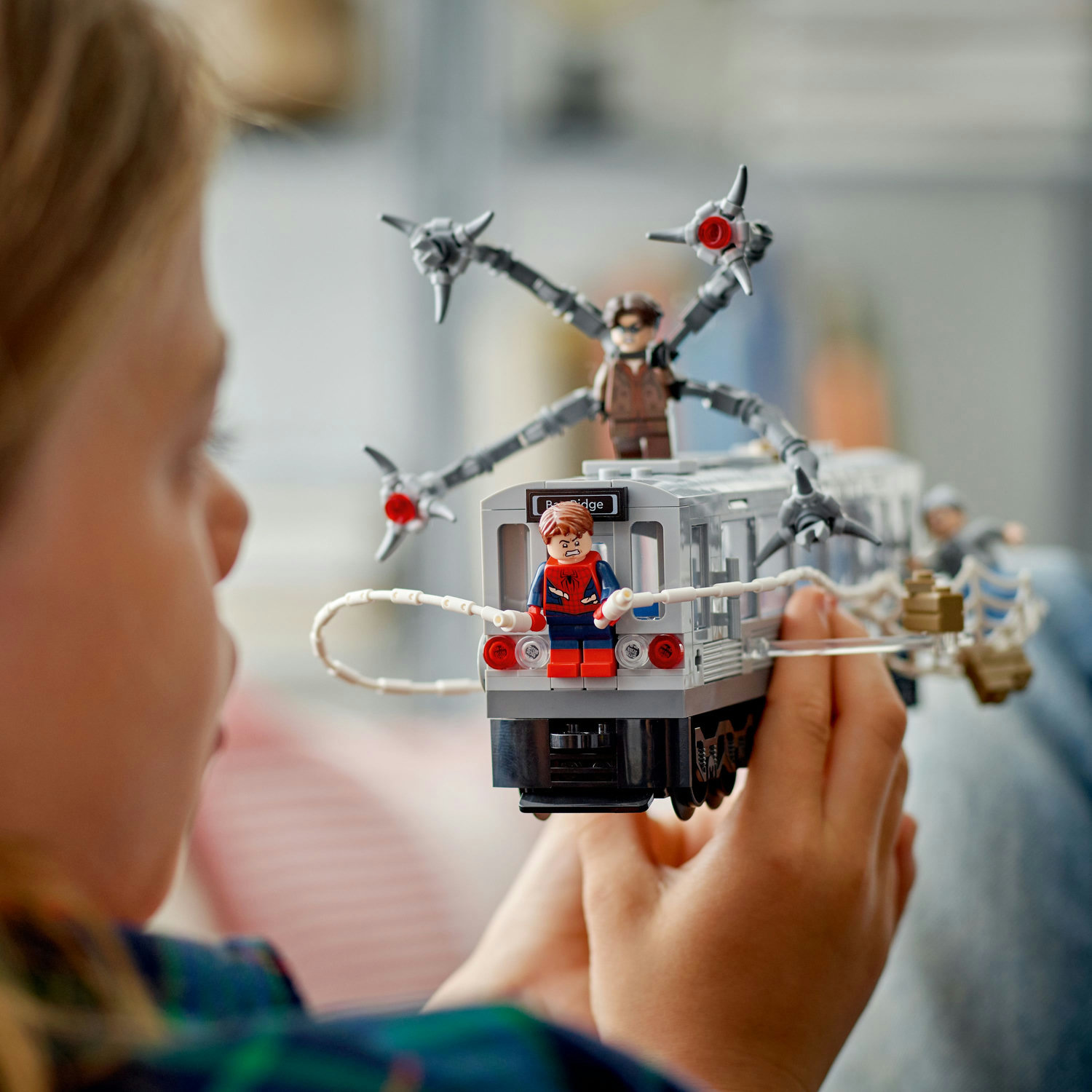 LEGO® Marvel 76321 Spider-Man vs. Doc Ock Scéna v metru - Obrázek 5