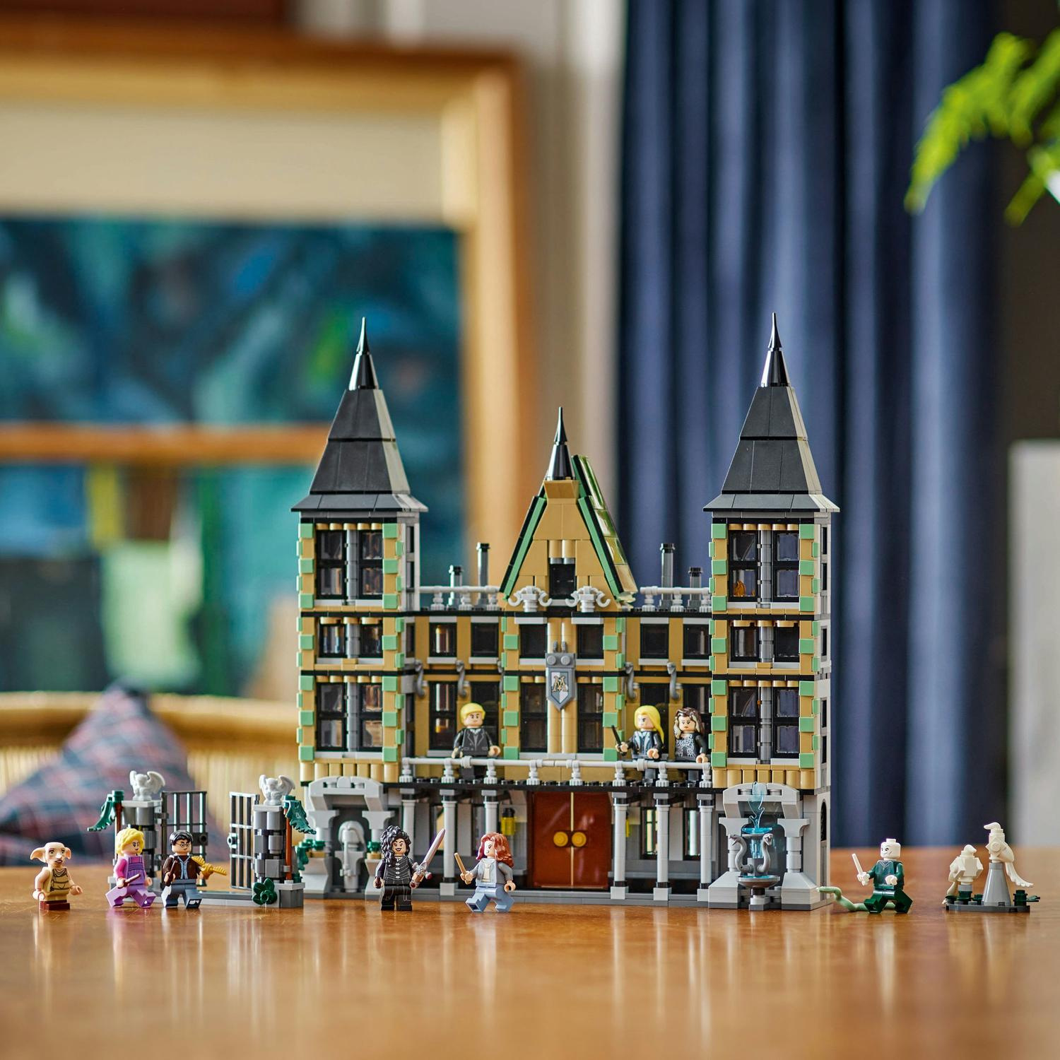 LEGO® Harry Potter™ 76453 Sídlo rodu Malfoyů - Obrázek 4