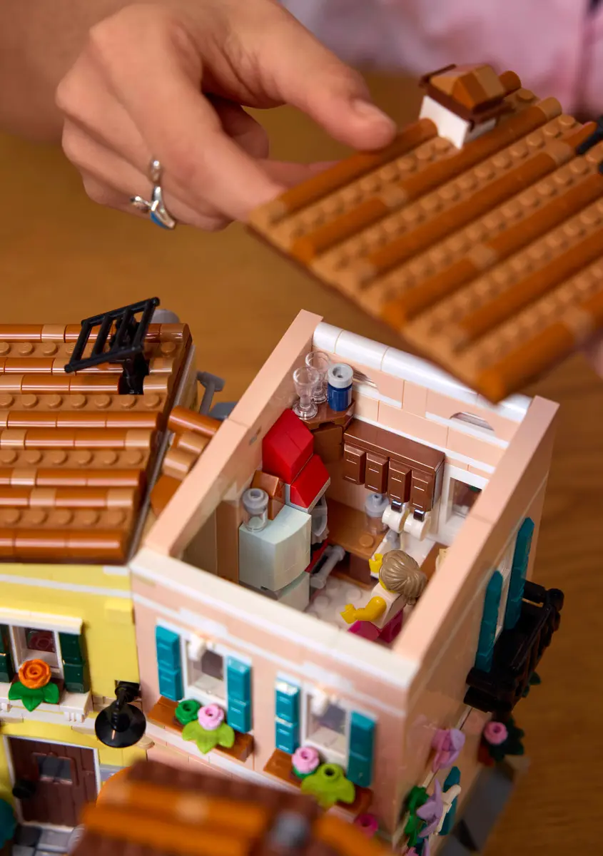 LEGO® Ideas 21359 Italská riviéra - Obrázek 3