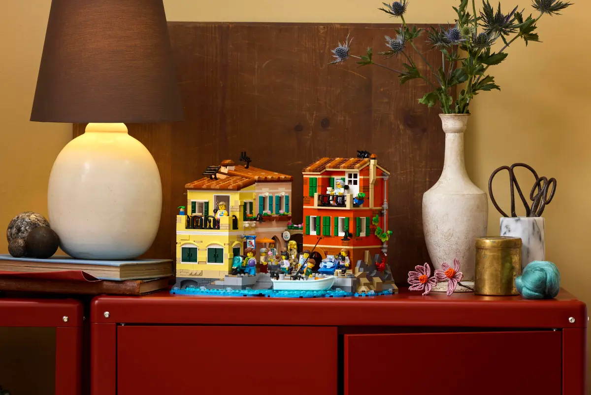 LEGO® Ideas 21359 Italská riviéra - Obrázek 9