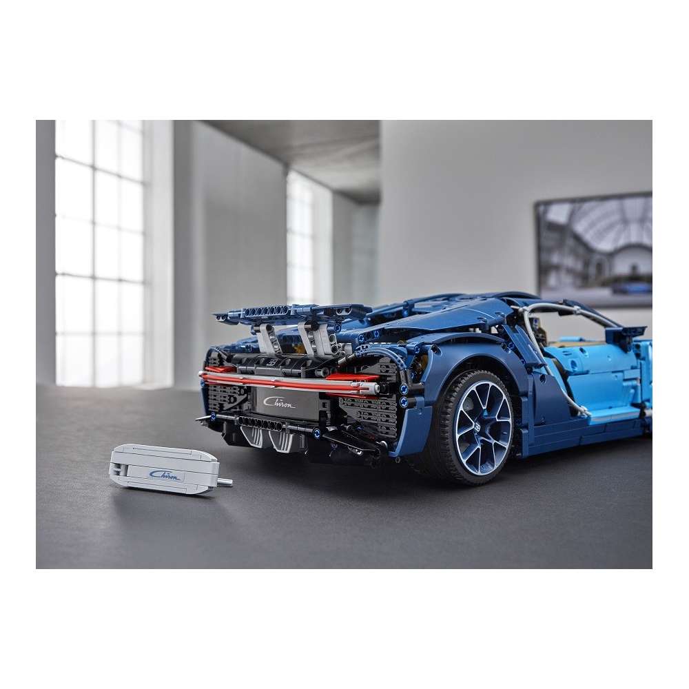 LEGO Technic 42083 Bugatti Chiron - Obrázek 9