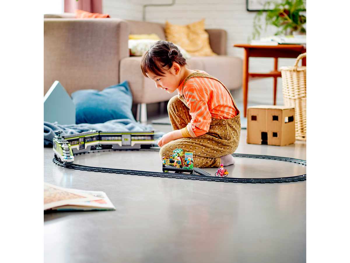 LEGO City 60337 Expresní vláček - Obrázek 15