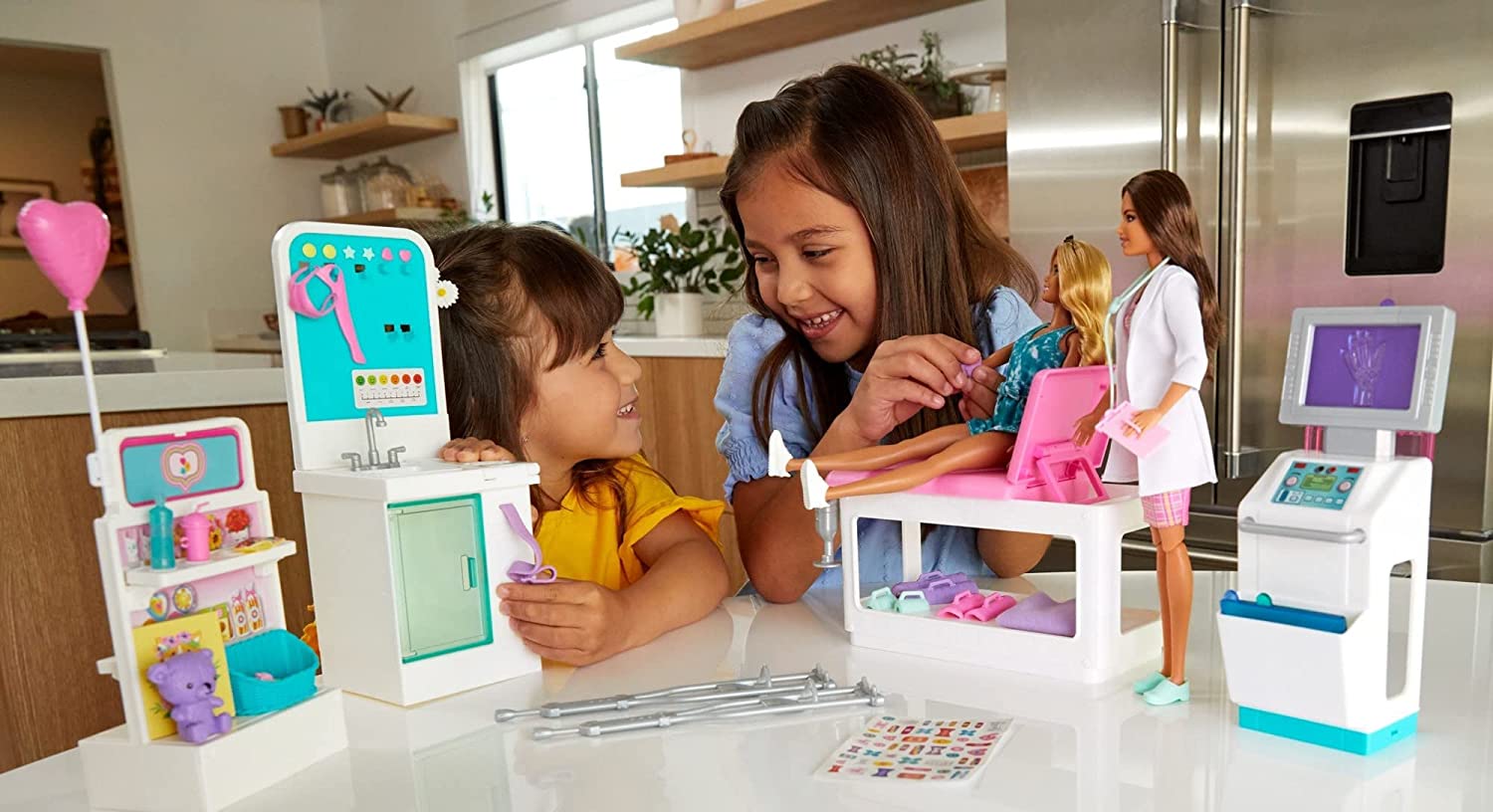Barbie klinika 1. pomoci s doktorkou herní set (GTN61) - Obrázek 4