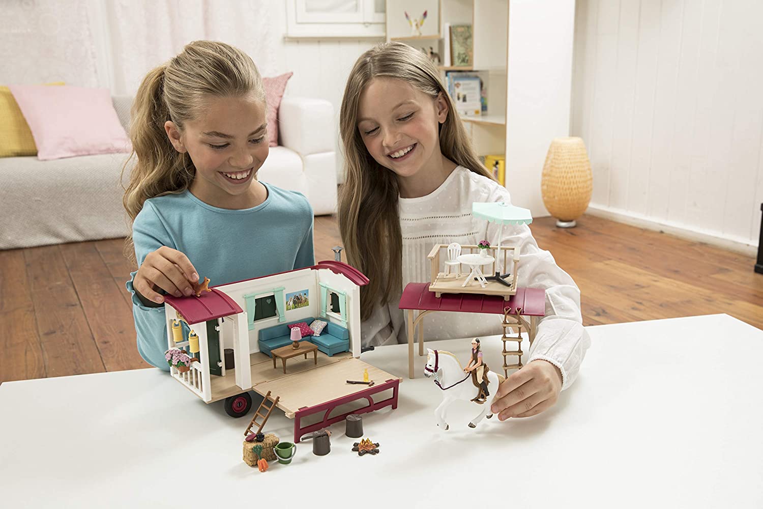 Schleich Horse Club 42415 Obytný přívěs pro tajná klubová setkání - Obrázek 18