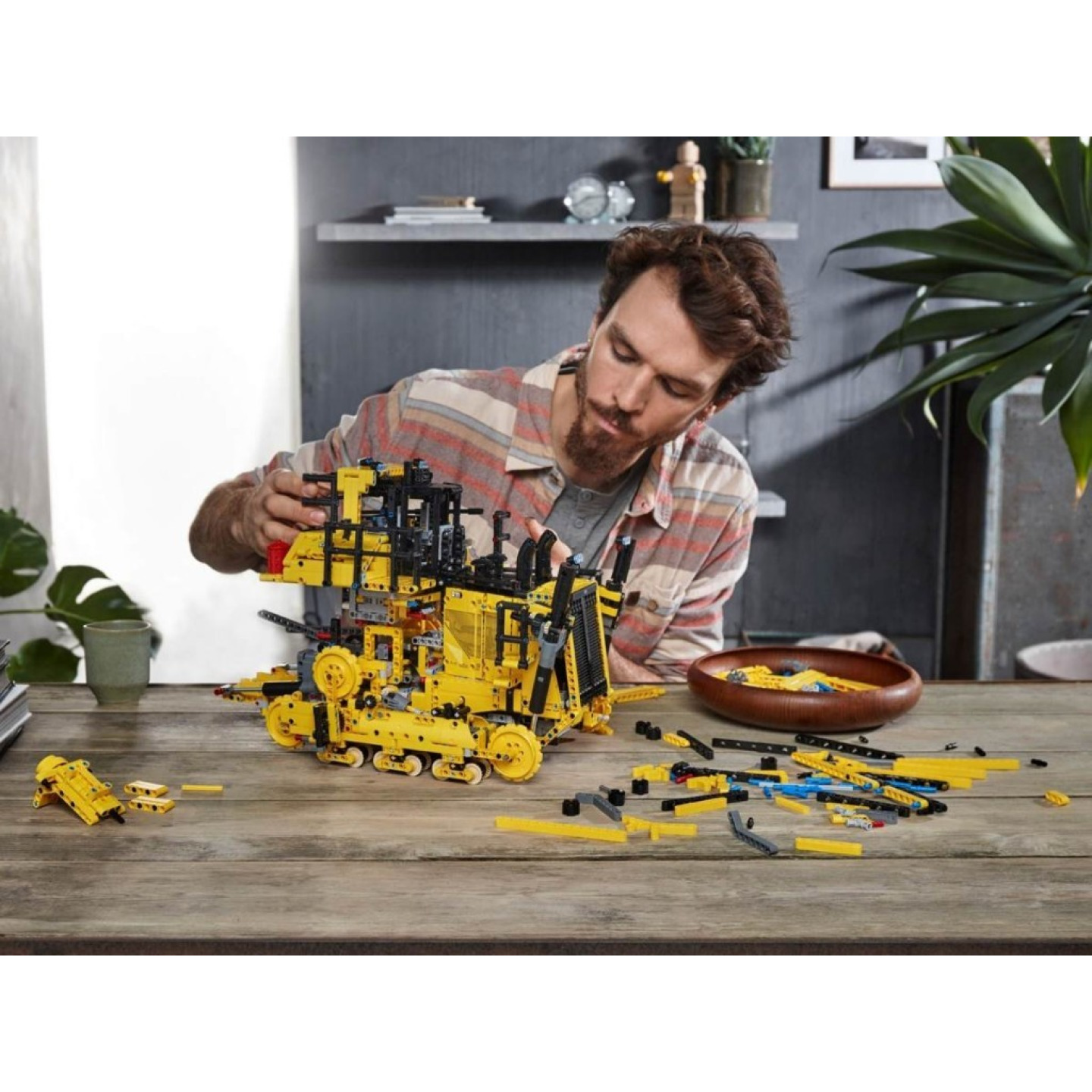 LEGO® Technic 42131 Buldozer Cat® D11 - Obrázek 5