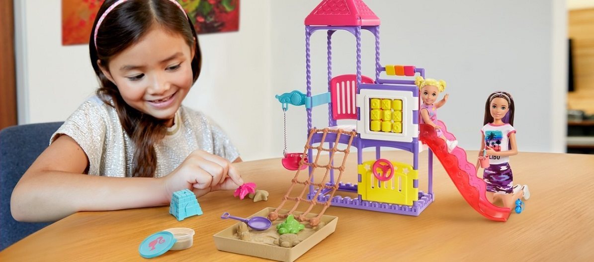 Panenka Barbie chůva na hřišti herní set Panenka Barbie chůva na hřišti herní set