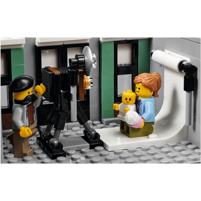 LEGO® Creator Expert 10255 Shromáždění na náměstí - Obrázek 9