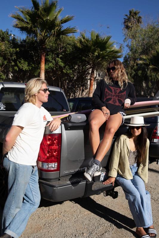 JBL Charge 5 šedý - Obrázek 9