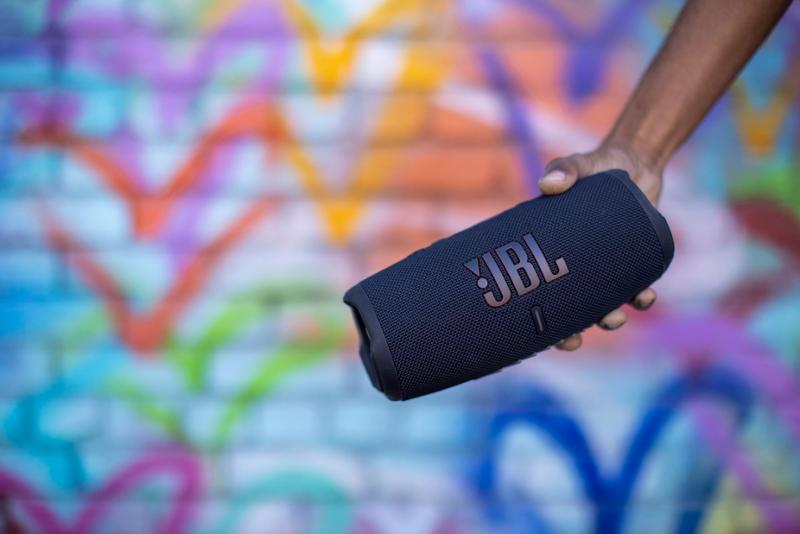 JBL Charge 5 modrý - Obrázek 8