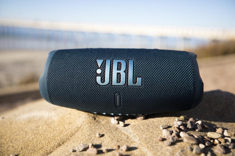 JBL Charge 5 modrý - Obrázek 9
