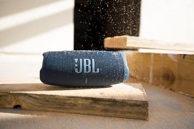 JBL Charge 5 modrý - Obrázek 10