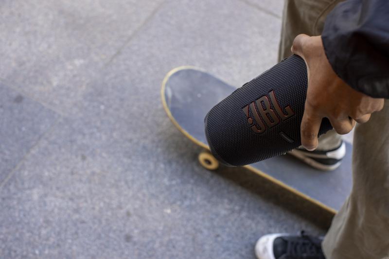 JBL Charge 5 černý - Obrázek 9