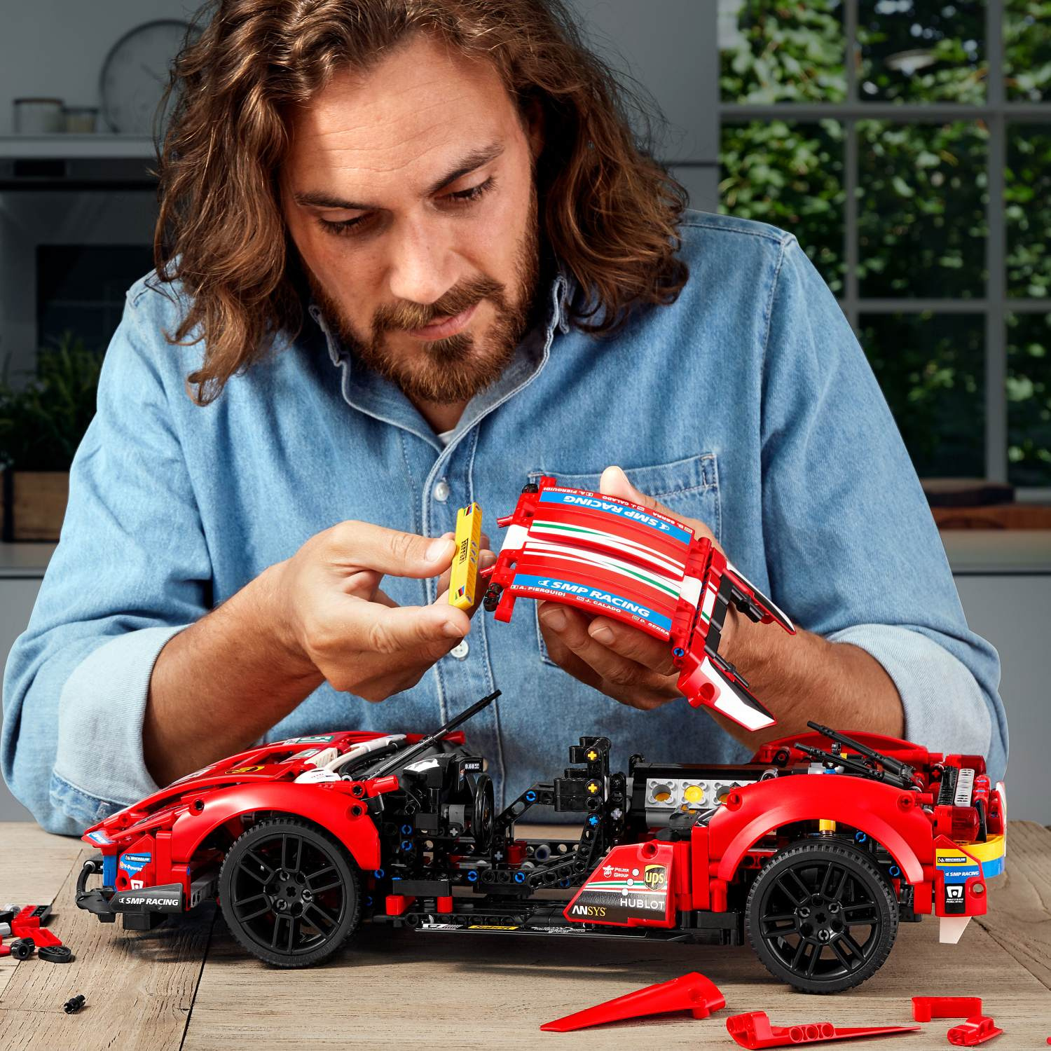LEGO® Technic 42125 Ferrari 488 GTE AF Corse 51 - Obrázek 4