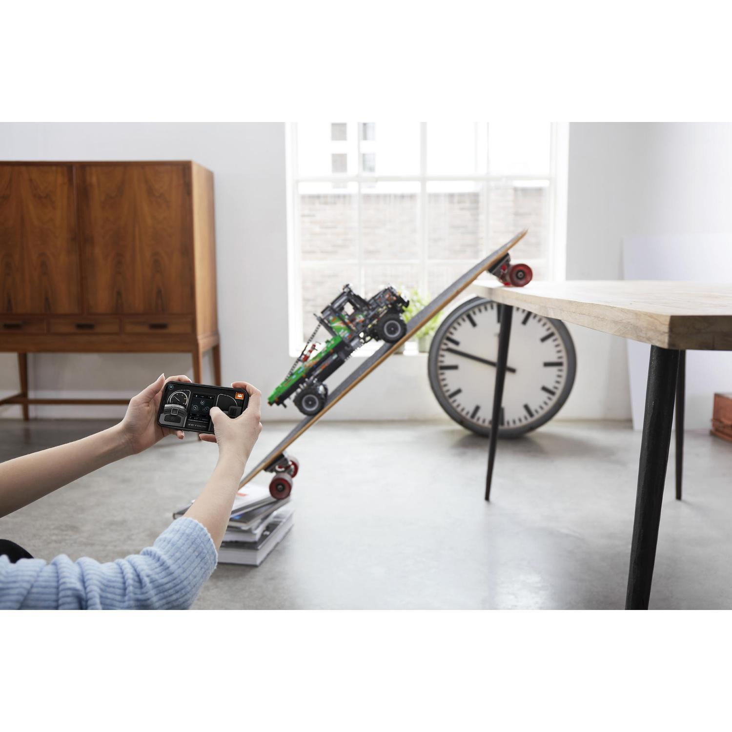 LEGO Technic 42129 Truck trialový vůz Mercedes-Benz Zetros 4x4 - Obrázek 3