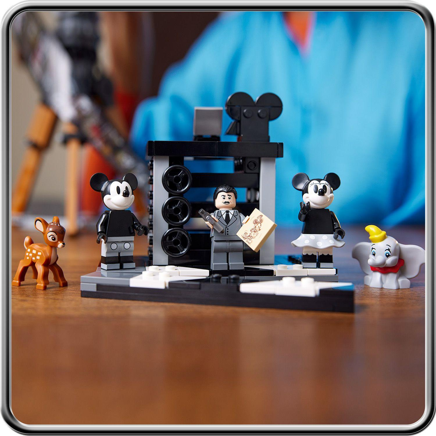 LEGO® I Disney™ 43230 Kamera na počest Walta Disneyho - Obrázek 4