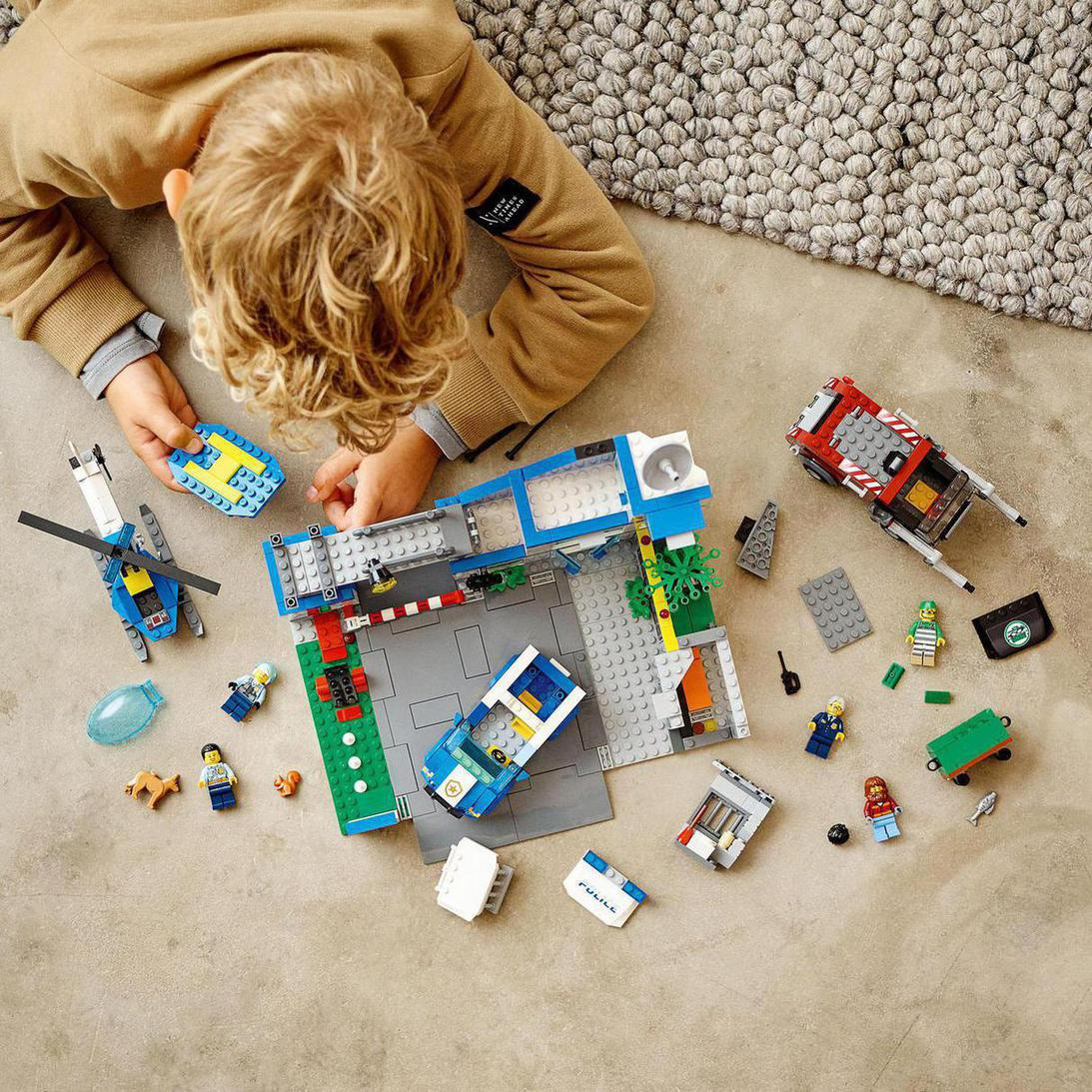 LEGO® City 60316 Policejní stanice - Obrázek 3