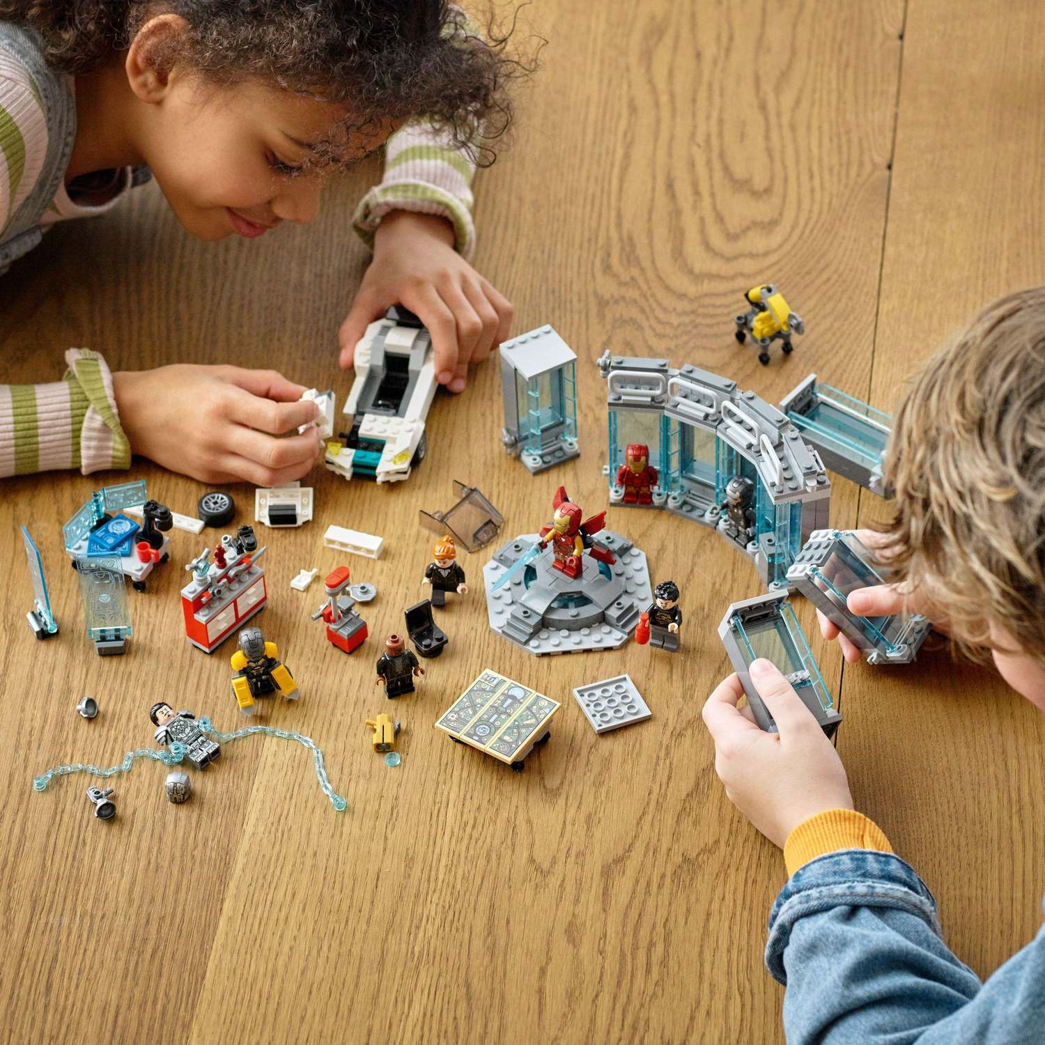 LEGO Marvel 76216 Zbrojnice Iron Mana - Obrázek 5