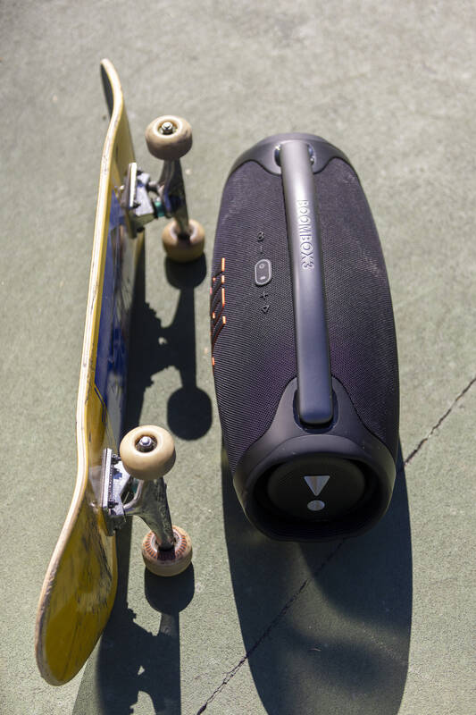 JBL Boombox 3 černý - Obrázek 10